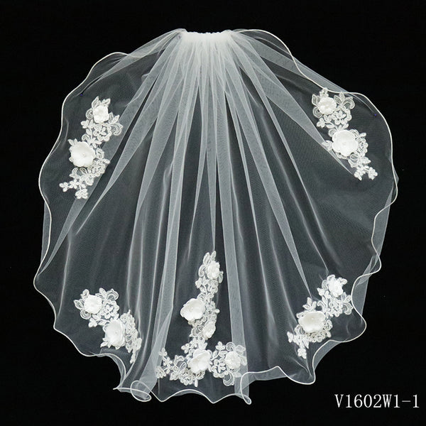 V1602W1-1W White Veil on Comb with Lace Applique