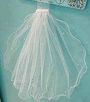 V094W1-77W White Veil on Comb with Pearls Scatter