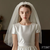F7397 Elegant White Veil on Hairband