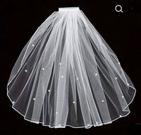 SALE Short Off-White Veil with Pear Scatter