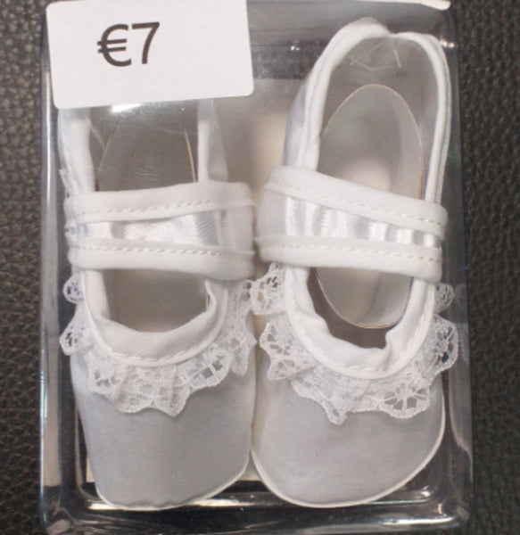 SALE White Booties 0-3m