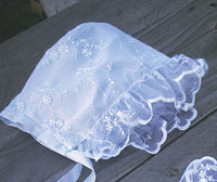 Girls White Floral Lace Christening Bonnet (0-18m)